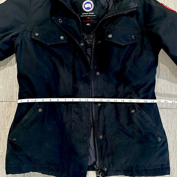 CANADA GOOSE JACKET SIZE MEDIUM - Picture 8 of 10